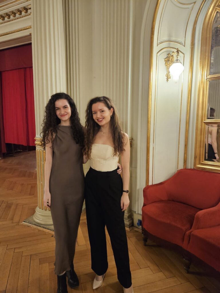 ce74315b-d89b-4c81-82d5-604992f6a213 copie